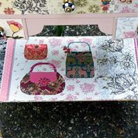 Beistelltisch "Handtaschen"