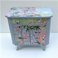 Kinderschrank "Pirole im blühenden Kirschbaum"   