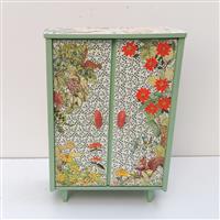 Puppenschrank "Eichhörnchen"   