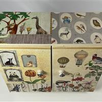 Großer Puppenschrank "Tierporträts"