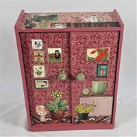 Kleiner Puppenschrank "Munteres Treiben"