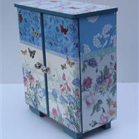 Puppenschrank "Schmetterlinge"